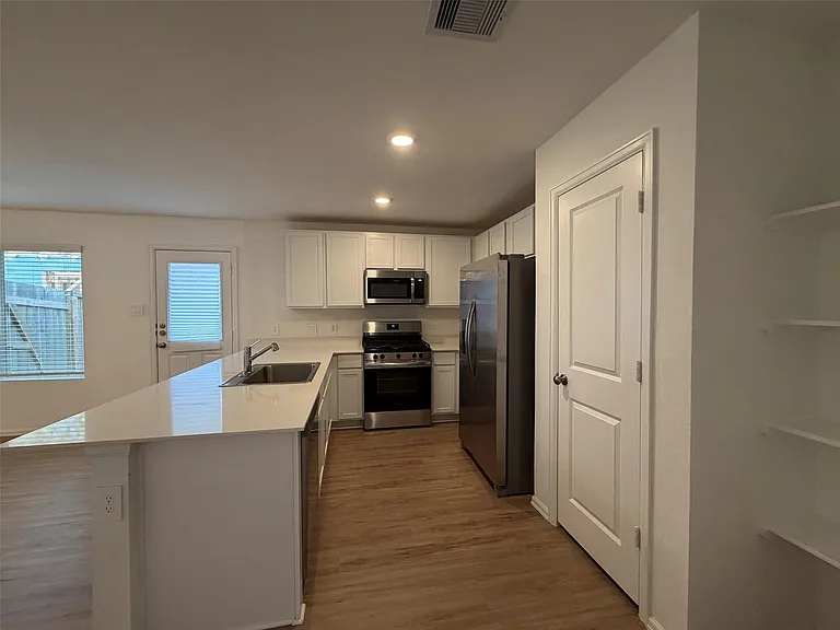 531 Flower Reed Ct — Photo 6