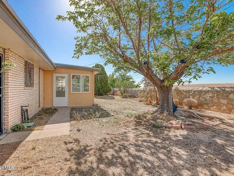 6408 Regal Ln — Photo 15