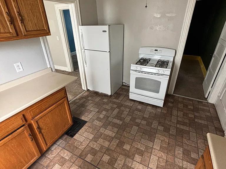 4 Highland Ave #1 — Photo 4