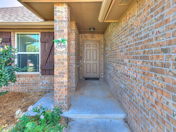 4th image of 9412 NW 91st Cir