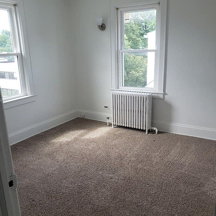 2nd image of 425 6th Ave