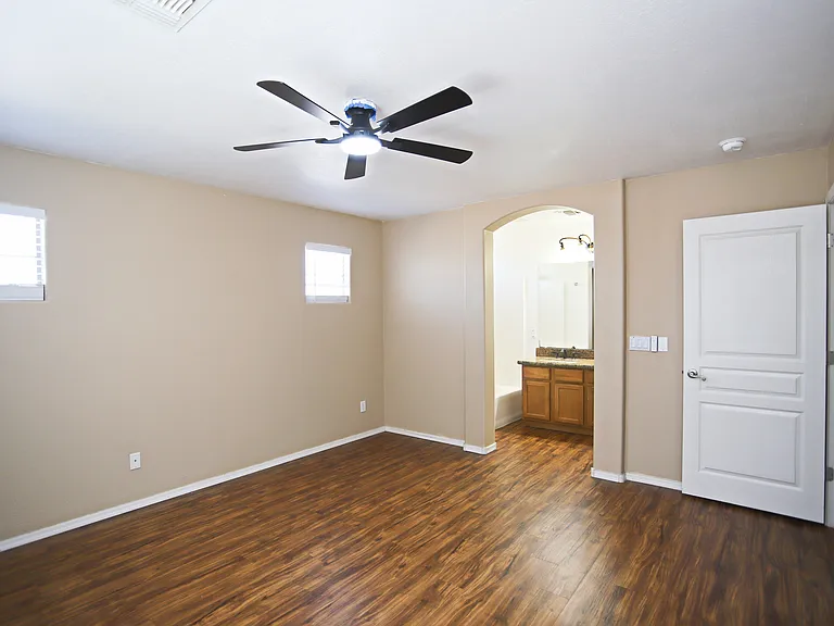 512 E Rainbow Dr — Photo 21