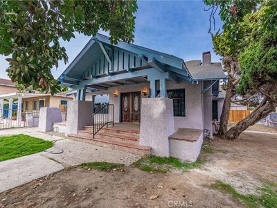 805 W 56th St, Los Angeles, CA, 90037