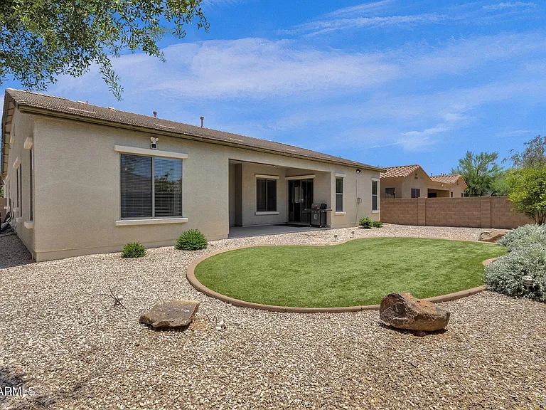 2403 E Robb Ln — Photo 36