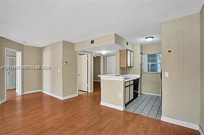 2871 N Oakland Forest Dr #210 — Photo 16