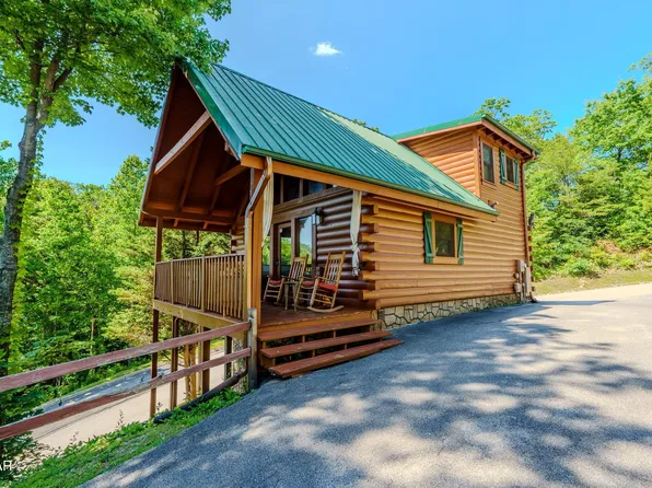 914 High Mountain Way, Gatlinburg, TN 37738