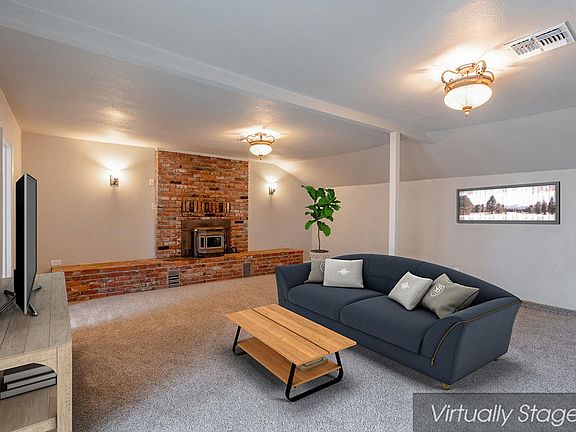 5th image of 7050 White Oak Dr
