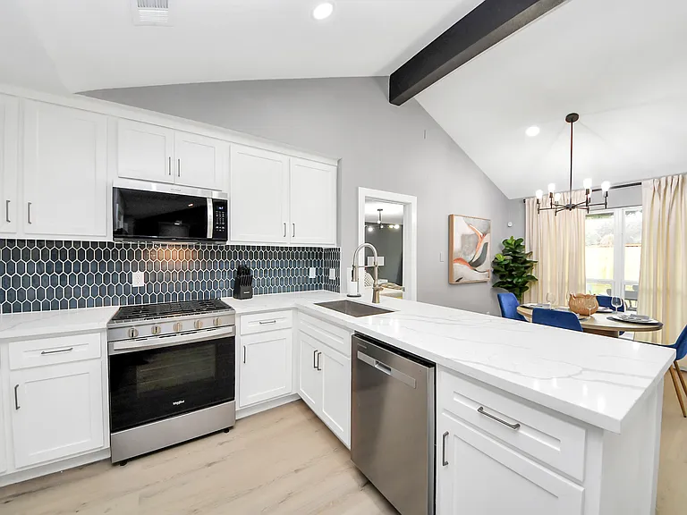 Falcon Meadow Dr — Photo 31
