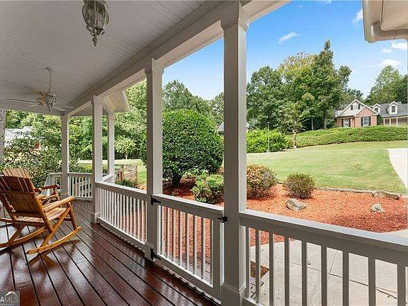 2nd image of 5825 Birch Ridge Trl
