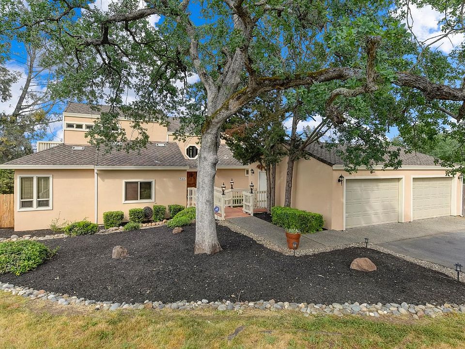 1st image of 9180 Oak Leaf Way
