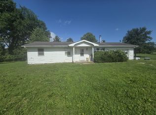 9974 N Maxwell Ln, Mount Vernon, IL 62864