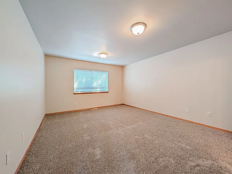 1218 147th Pl SW — Photo 7