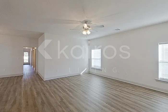 3 bed, 2.0 bath, 1618 sqft, $2,075 — Photo 2