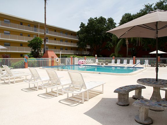 3rd image of 444 Paula Dr N APT 329