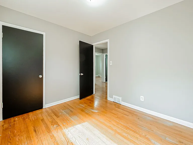 28783 Leona St — Photo 12