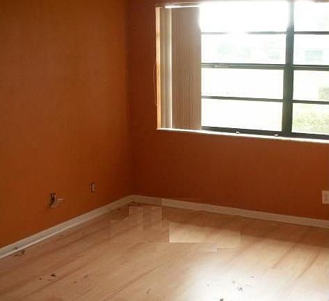 4th image of 9356 Wedgewood Ln #B1