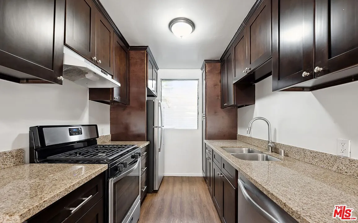 1 bed, 1.0 bath, 750 sqft, $2,250 — Photo 1