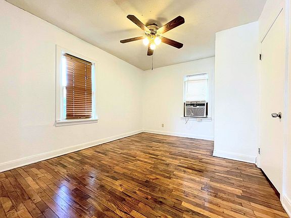4th image of 722 W 8th Ave