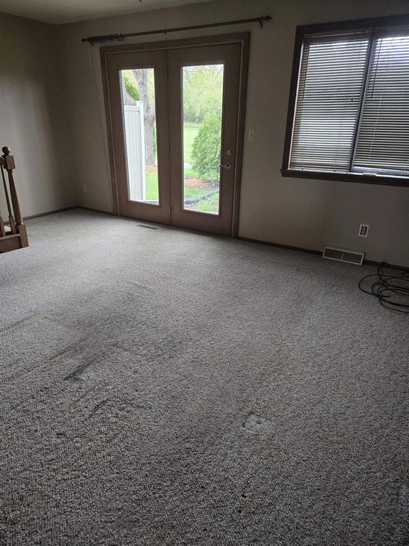 890 Bishop Ct, Fond Du Lac, WI - View 2