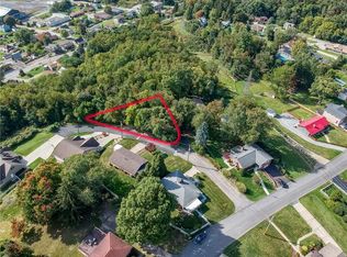 Circle Dr, Rochester, PA 15074