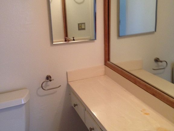 5th image of 5946 Chateau Dr