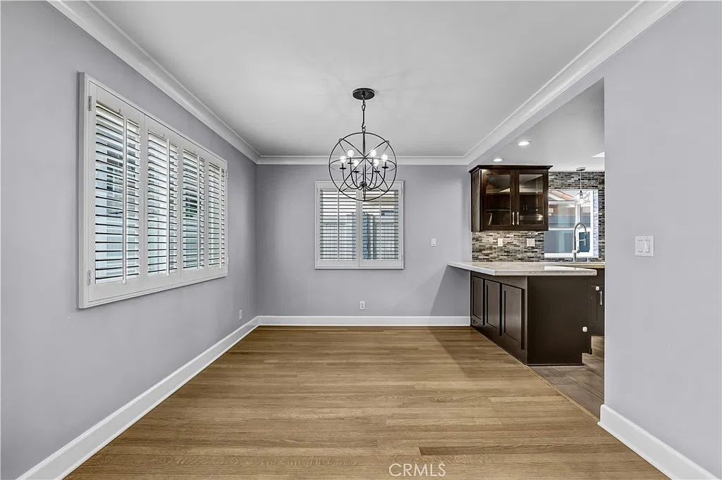 4 bed, 2093 sqft, $6,300 — Photo 4