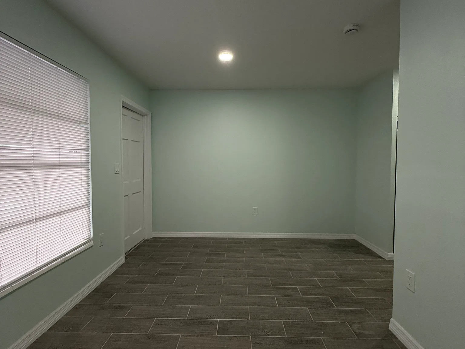 2 bed, 650 sqft, $1,625 — Photo 4