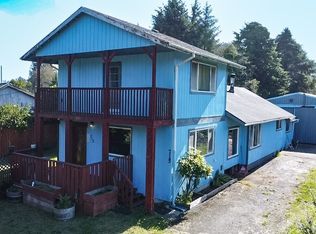715 Copalis Beach Rd, Copalis Beach, WA 98535