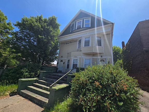 3rd image of 10808 Saint Clair Ave APT 2
