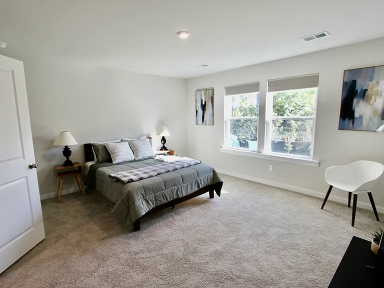 Lockwood Dr — Photo 10