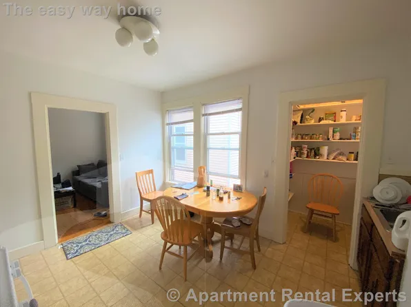 255 Beacon St APT 1A, Somerville, MA 02143
