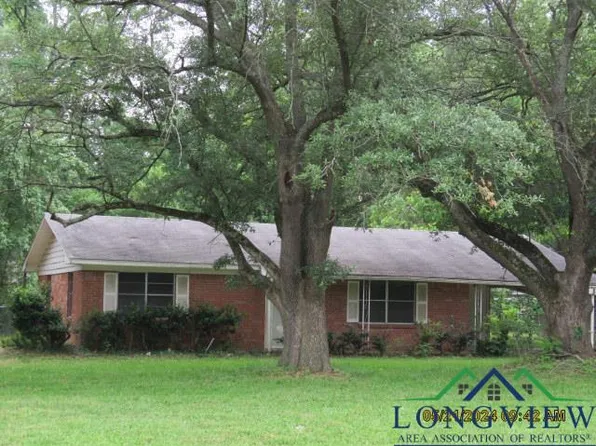 802 Quitman St, Pittsburg, TX 75686