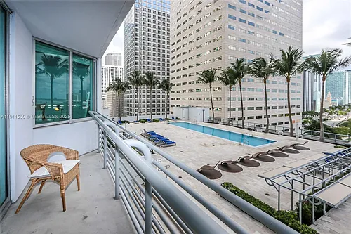 325 Biscayne Blvd #1422 Photo 1