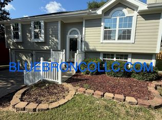 1610 Roberta Dr, Raymore, MO 64083