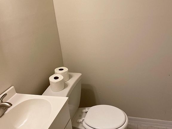 5th image of 91 Saratoga Cir S