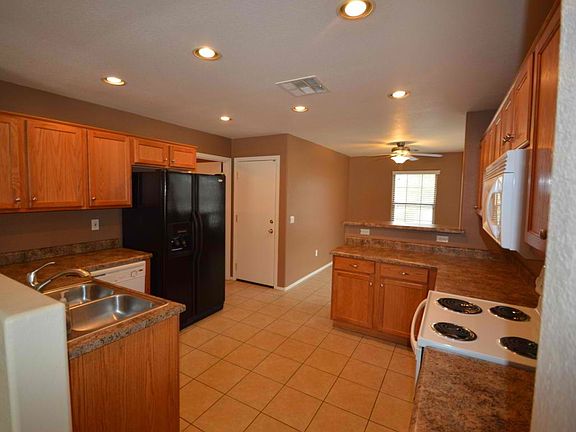 4th image of 46142 W Barbara Ln