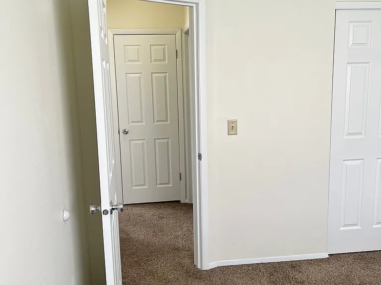 650 E Lincoln Ave — Photo 23