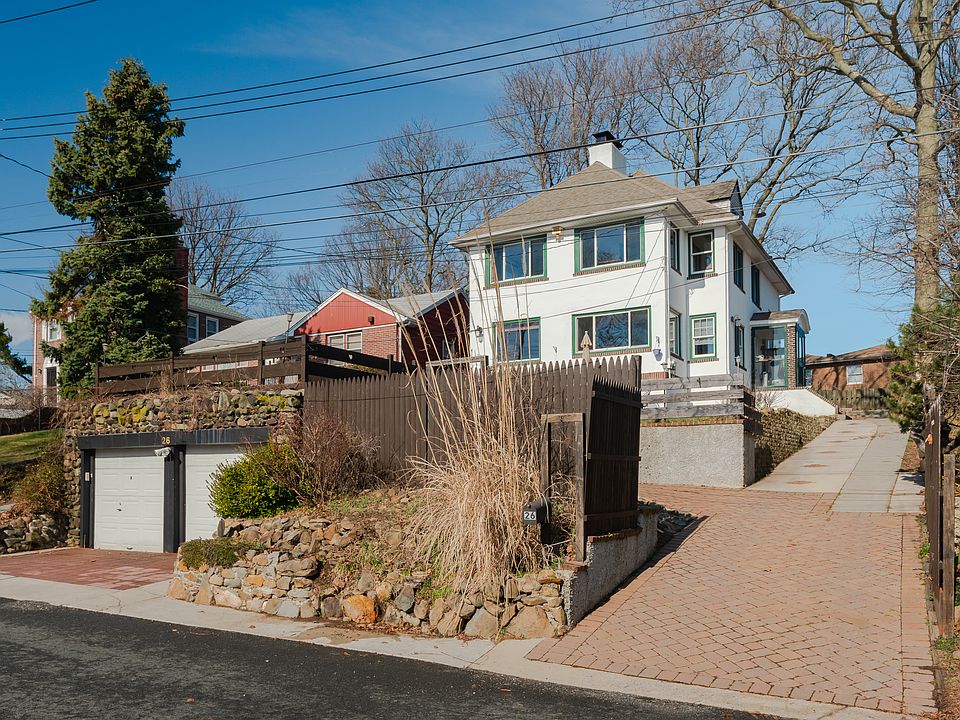 1st image of 26 Tompkins Cir