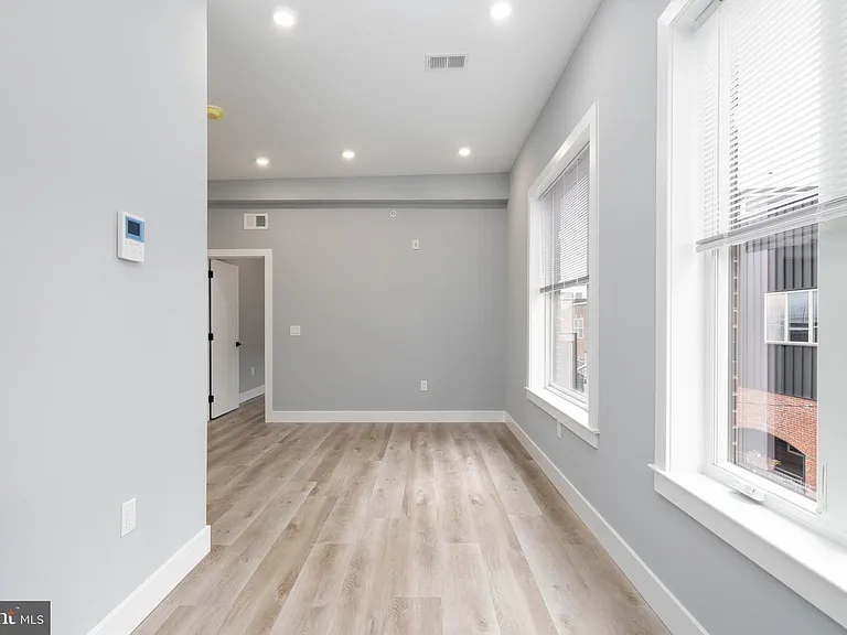 2323 E Cabot St #3 — Photo 7