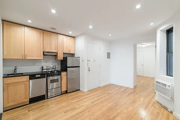 Rented by Bond New York | media 10