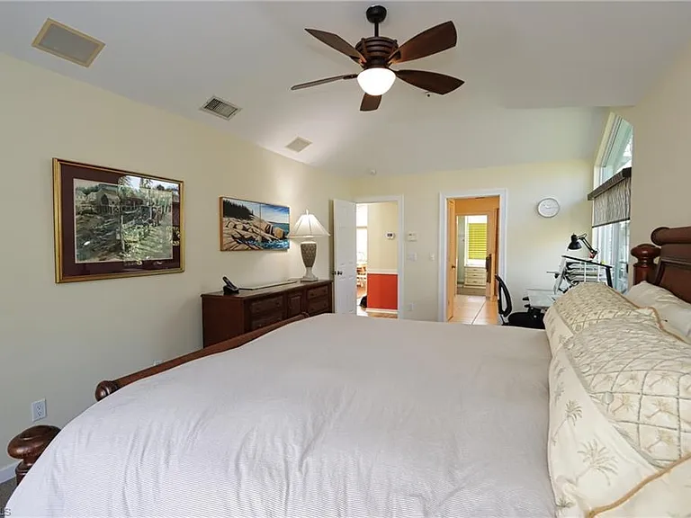 640 2nd St S #2 — Photo 10