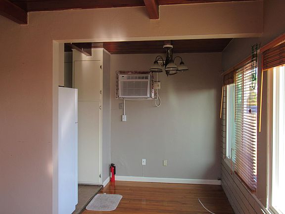 2nd image of 2358 Vancouver Ave
