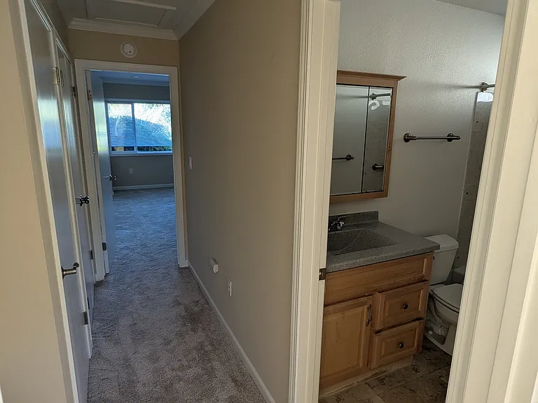 7001 Oakmont Dr — Photo 5
