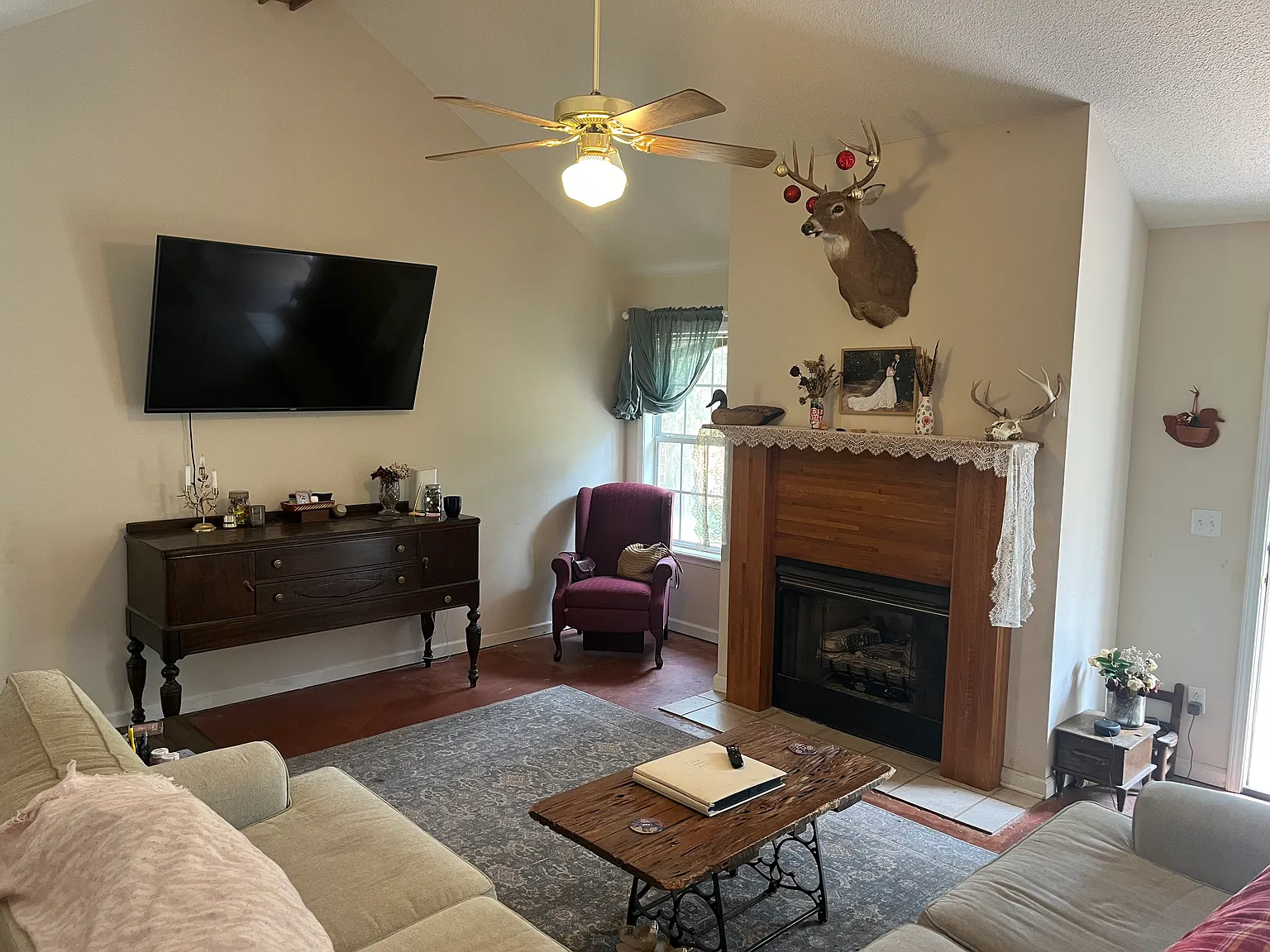3 bed, 1552 sqft, $2,700 — Photo 1