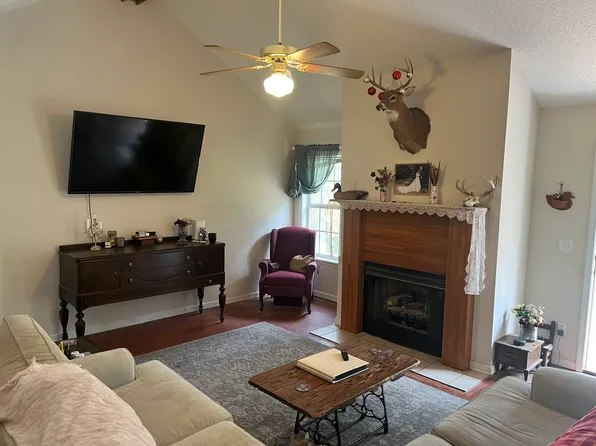 809 Deerfield Dr, Oxford, MS 38655