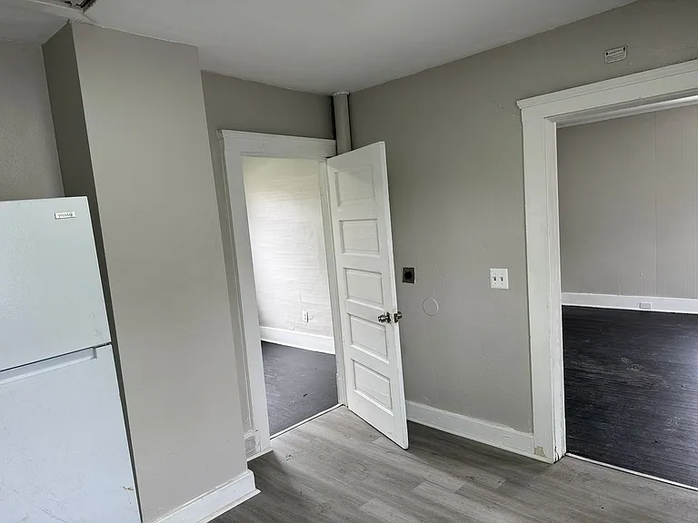 1421 Long Ave — Photo 57