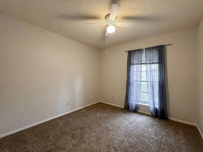 2909 Laurelridge Dr — Photo 28