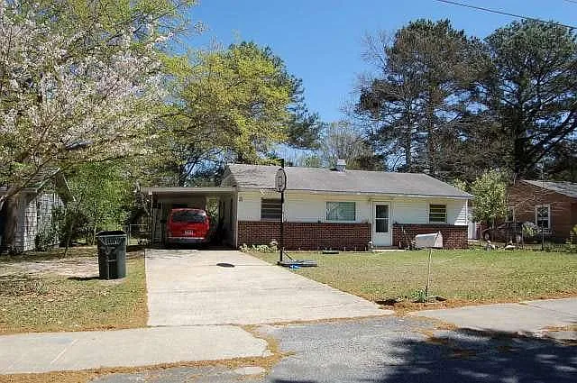 416 North Ave photo 1