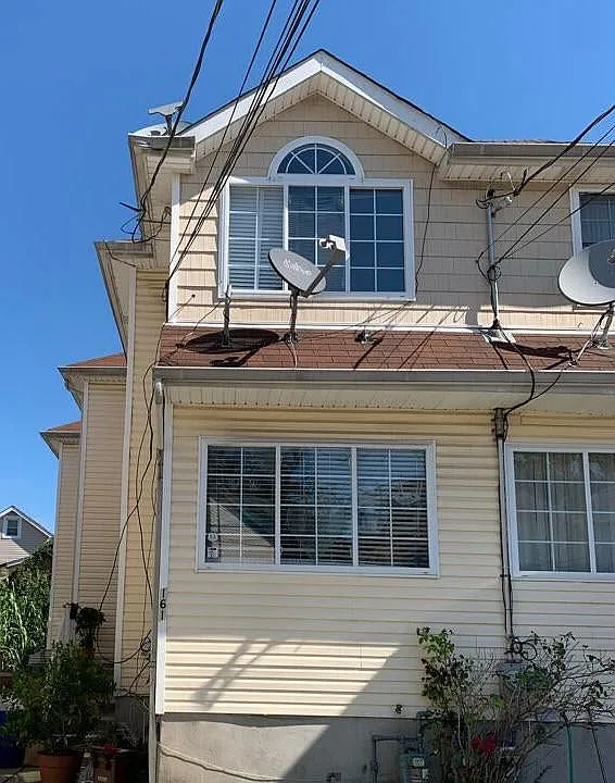 161 Blackford Ave #1