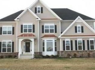 813 Castleton Dr, Mickleton, NJ 08056